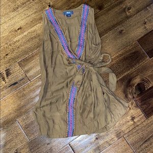 Anthropologie embroidery top